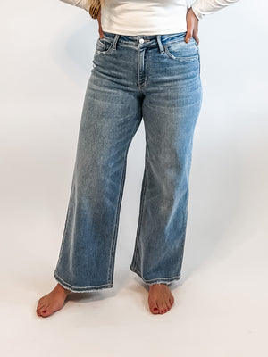 Vervet - High Rise Wide leg Stretch Jeans - Light-Medium Wash